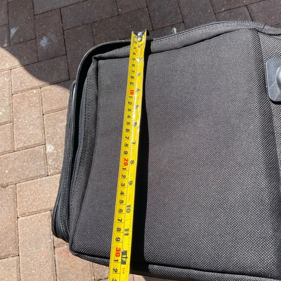 Wine bottle mover - Picture 3 of 13